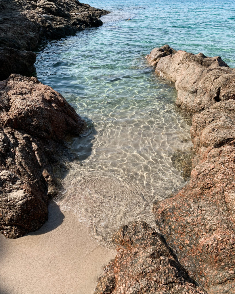 La plage Menasina