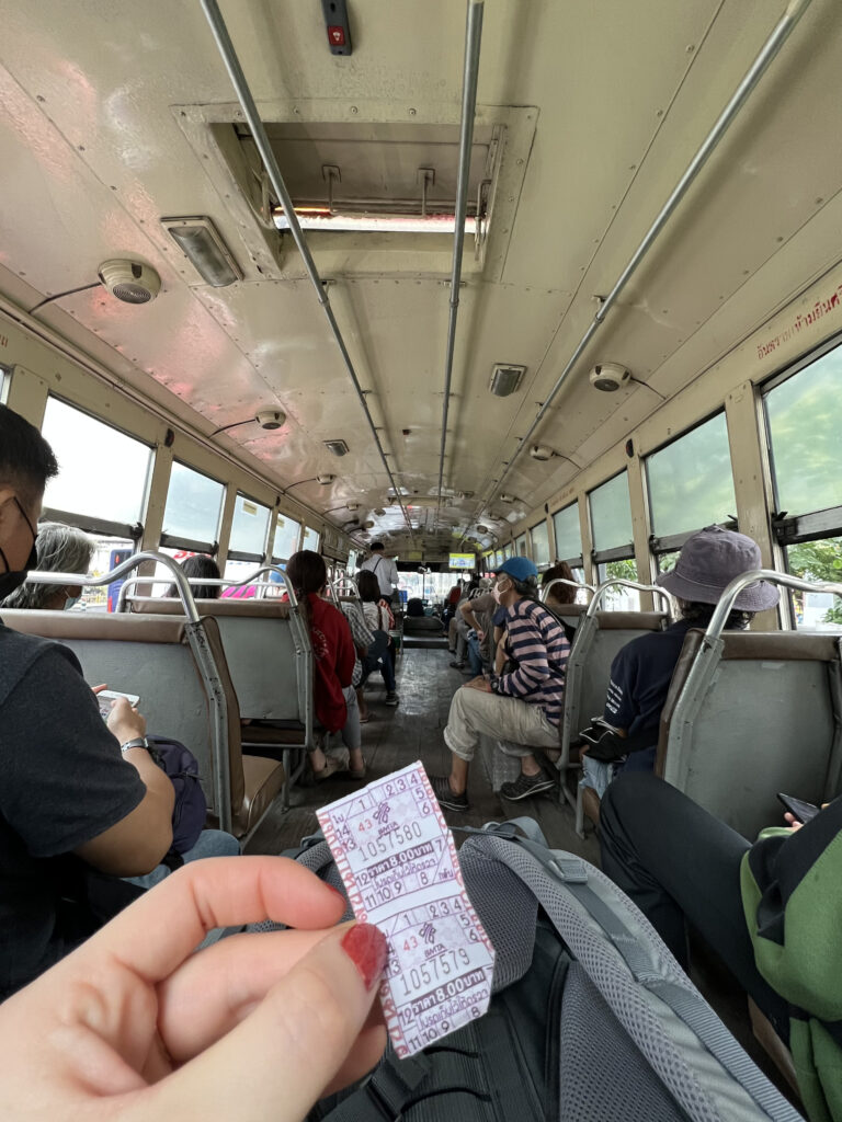 Se déplacer à Bangkok en bus, bts et skytrain