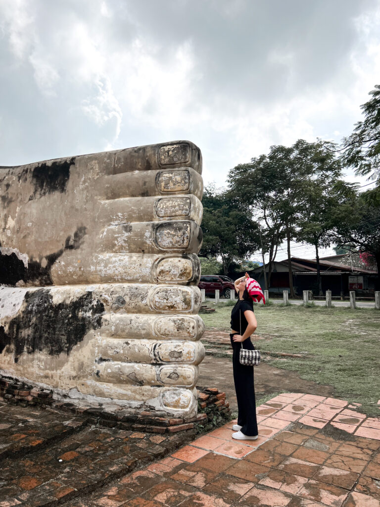 Que faire à Ayutthaya ? Le Wat Lokayasutharam